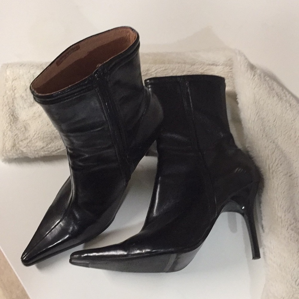 Aldo - Picture 2 of 2